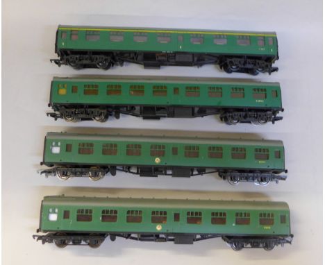 Four Mainline and Bachmann 00 gauge carriages 