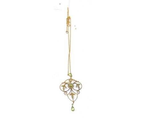 An Art Nouveau peridot and seed pearl necklace