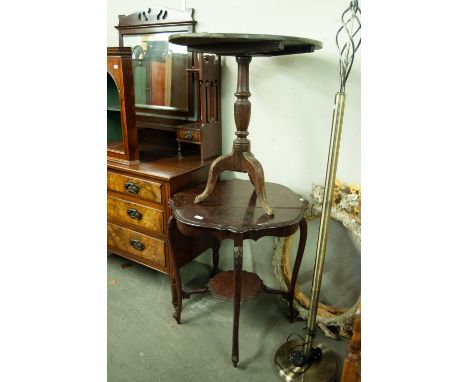 A MAHOGANY OCCASIONAL TABLE WITH SHAPED TOP AND UNDERTIER AND AN OAK CIRCUALR TILT TOP TRIPOD OCCASIONAL TABLE (2) 