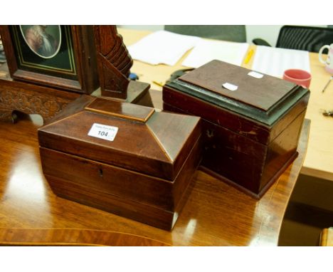 A SMALL TEA CADDY AND A SMALL OAK BOX (2) 