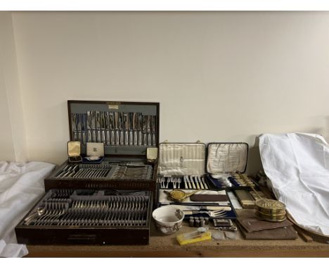 A cased electroplated flatware service, together with cased flatwares, silver medallion, coins, brasswares, draughtsmen set e