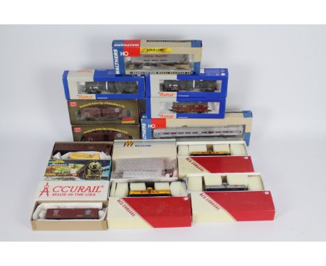 Walthers - Red Caboose - Roundhouse - Athern - 13 x boxed HO scale wagons including two Shell Tankers # 3006-3, Rotary Snow P