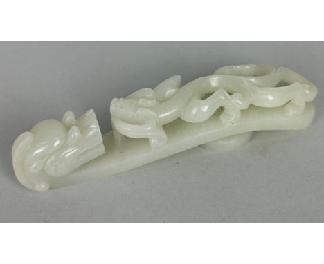 A JADE BELT HOOK,12cm in length. 