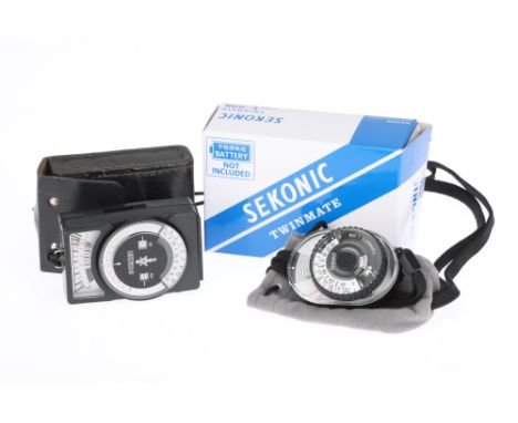 A Sekonic Twinmate L-208 Light Meter, in VG-E condition, working at time of auction, in maker's box, together with a Leningra