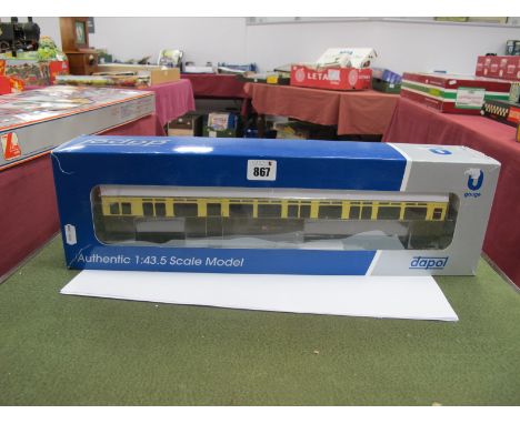 A Dapol 'O'Gauge/7mm Ref No 7P-004-004 Great Western Auto Coach, chocolate/cream livery R/No 40, good boxed condition, howeve