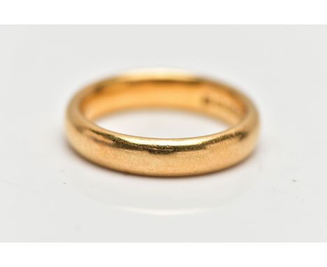 AN EARLY 20TH CENTURY 22CT GOLD YELLOW METAL WEDDING BAND, designed as a plain polished band, hallmarked Birmingham 1929, rin