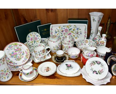 A GROUP OF BOXED MINTON HADDON HALL AND OTHER CERAMICS, approximately thirty pieces, to include boxed jam dish, oval tray, sa