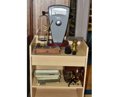 A SMALL COLLECTION OF SCALES, WEIGHTS, MICROSCOPE, ETC, including a mahogany gun cleaning rod, possibly 4 bore, a brass micro