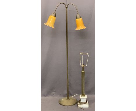 MODERN TWIN LIGHT BRASS FLOOR LAMP and a vintage table lamp with metal reeded column on a white marble base, 132cm and 57cm h