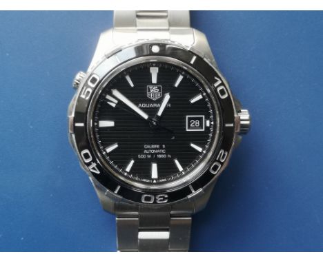 A boxed gent's stainless steel Tag Heuer 2012 'Black Kit' Ceramic Automatic Aquaracer bracelet wrist watch, Model WAK 2110,  