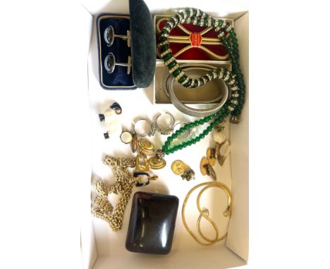 Tray of vintage and later costume jewellery 