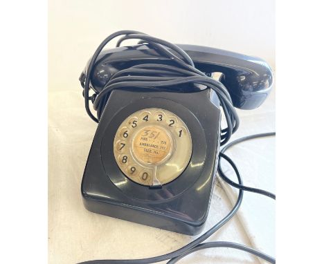 2 Vintage telephones 
