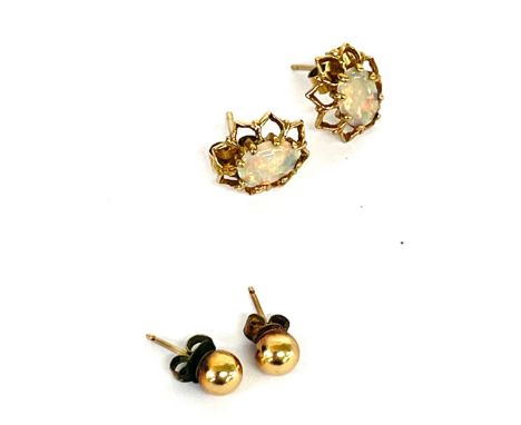 2 pairs of 9ct ladies earrings, 1 pair is opal set 