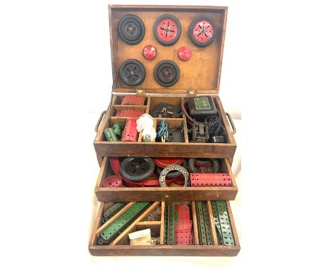 Large selection of vintage Meccano in wooden box 