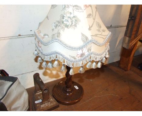 VINTAGE OAK BARLEY TWIST TABLE LAMP &amp; FLAT IRON