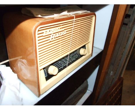 VINTAGE FIGARO SPECIAL RADIO ( SOLD AS A COLLECTORS / DISPLAY ITEM )