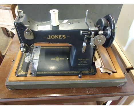 VINTAGE JONES FAMILY D53A SEWING MACHINE SOLD AS A DISPLAY ITEM.( NO LEADS WIRING CUT )