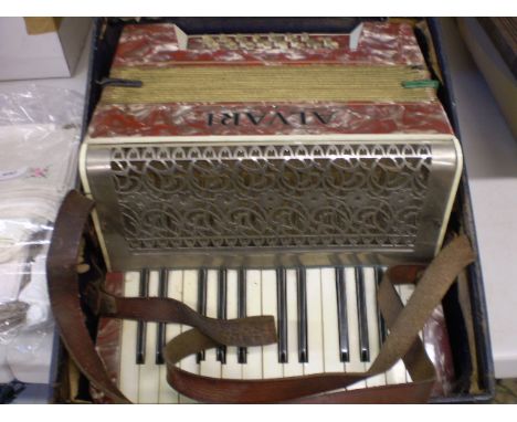 ALVARI CASED ACCORDION A/F 