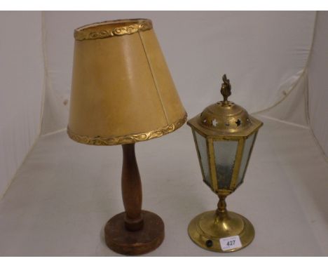 VINTAGE ELECTRIC BRASS LAMP AND WOODEN LAMP TALLEST 40 CM 