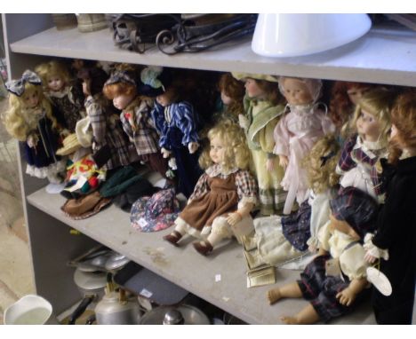 AROUND 20 CERAMIC AND SOFT BODY DOLLS 