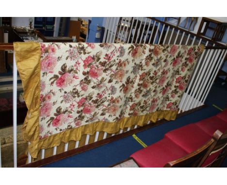 A floral quilt double bed spread, 210cm wide. Contactless collection is strictly by appointment on Thursday, Friday and Satur