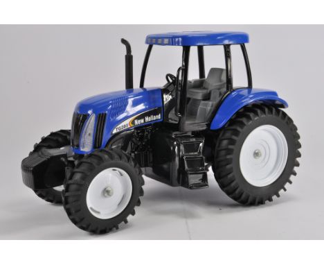 Scale Models 1/16 New Holland TG285 Tractor. E. 