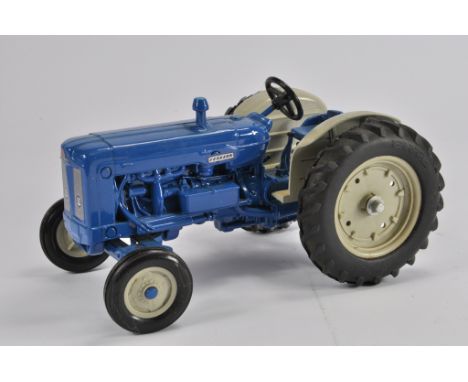 Ertl 1/16 Fordson Super Major New Performance Tractor. E to NM.