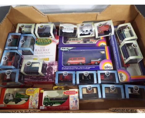 Diecast Models - a mixed lot of diecast models motor vehicles to include 18 Oxford diecast vehicles by the commercial, Railwa