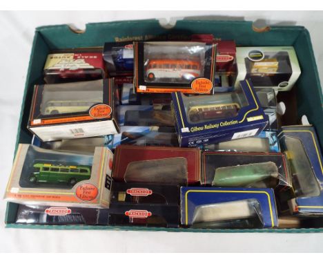 Diecast - a good lot of 30 diecast model motor vehicles to include Oxford Commercials, Corgi Trackside, Skale Autos, Cararama