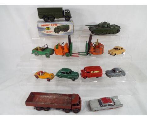 Dinky Toys - A Dinky 10 Ton Army Truck # 622 in excellent condition with driver and original box, a Dinky Supertoys Centurion