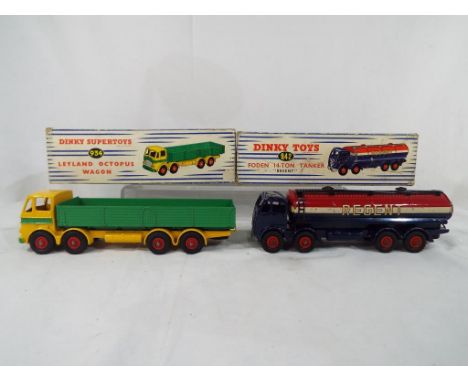 Dinky Toys - a Leyland Octopus Wagon #934 with yellow cab and chassis, green back and flash red hubs in excellent condition w