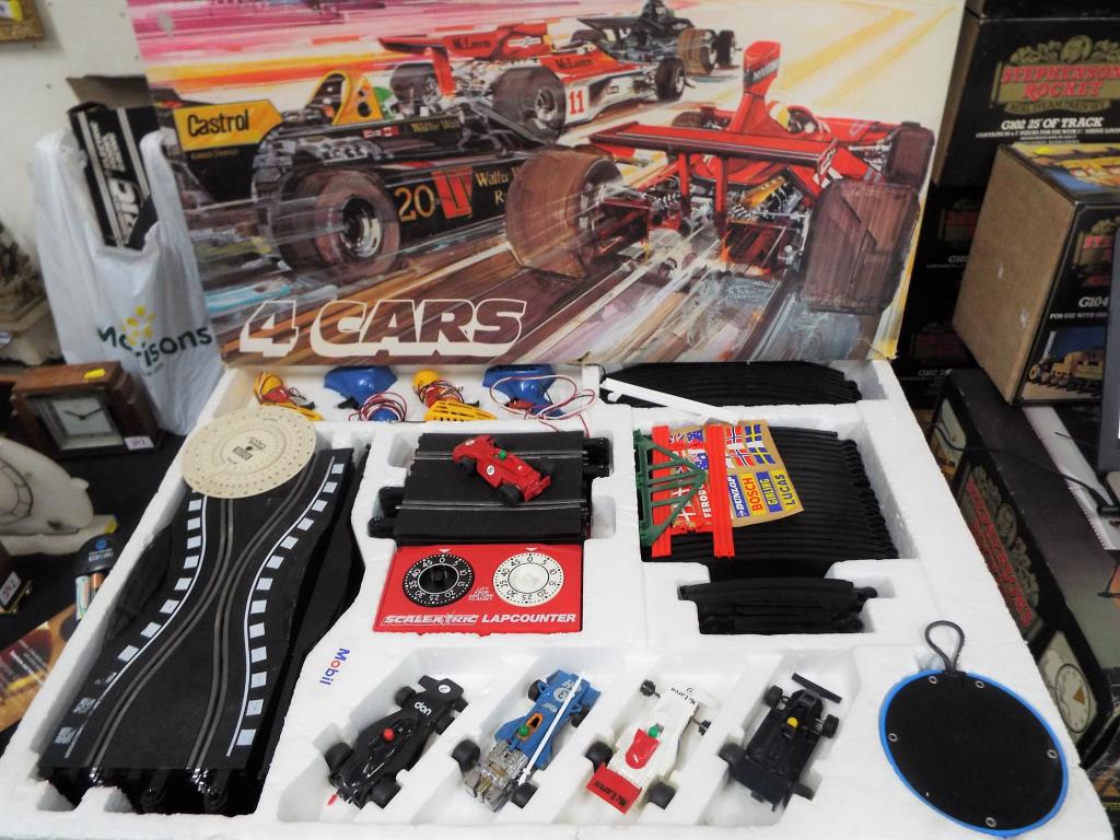 Scalextric 600 Four Lane electric model racing set with four cars