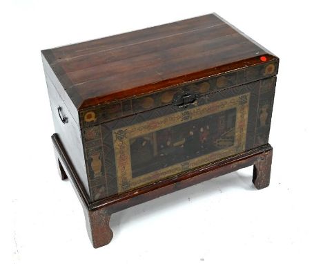 &nbsp;A Chinese polychrome decorated wooden trunk, Qing period, probably Zhejiang Province, raised on shaped bracket feet 64 