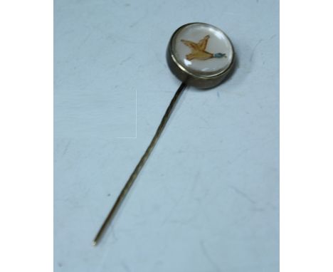 An Elizabeth II 9ct gold-mounted Essex rock crystal gentleman's novelty stick pin, inset with a sporting roundel of a mallard