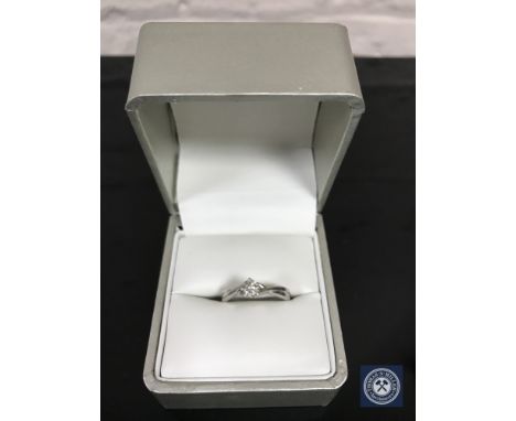 A 9ct white gold 0.25ct diamond solitaire ring 