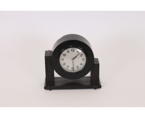 An Art Deco Bakelite electric mantel clock, 17.5cm, AF