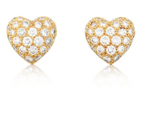 the heart motif set throughout with round brilliant cut diamonds, in yellow pavé settings, total estimated diamond weight 0.9