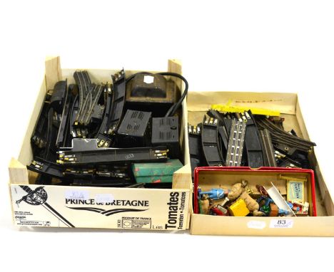Trix Twin Railway Goods Set consisting of 0-4-0 BR 6201 locomotive (G-F) four wagons, an Esso tank wagon and a brake van (all