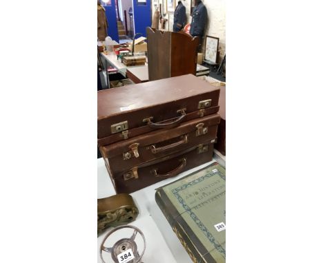 3 VINTAGE CASES
