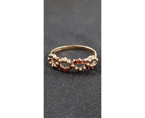 9CT GOLD AND GARNET RING