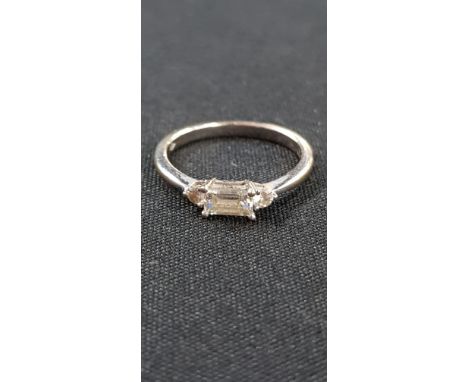 18CT WHITE GOLD AND DIAMOND 3 STONE RING