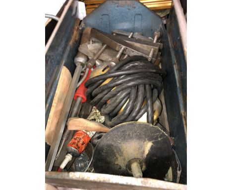 CANTILEVER TOOLBOX AND CONTENTS