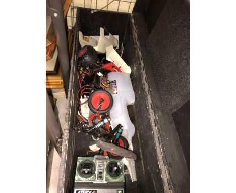 BLACK BOX CONTAINING A REMOTE CONTROL CONSOLE AND REMOTE CONTROL MODEL BUGGY AND CARTS A/F