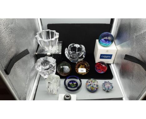 Lot of Scottish Perthshire paperweights to include end of the day Cain's paperweight , Caithness etc . 