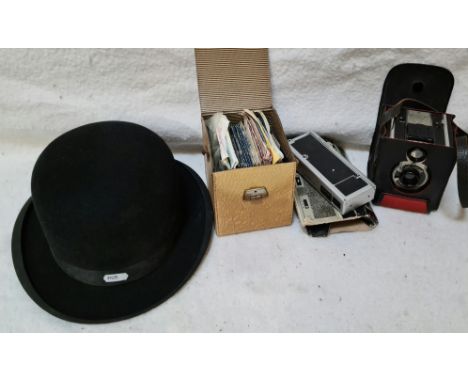 A box of collectables to include a Coronet Twelve-20 camera, a Halina Sharpshooter, a small collection of viewmaster pictures