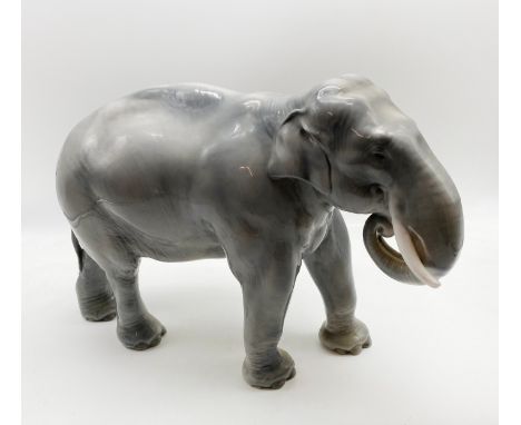 ROYAL COPENHAGEN ELEPHANT, MODEL 477 - DATE PRE 1960 The condition is excellent, with no chips or cracks as far as we are awa