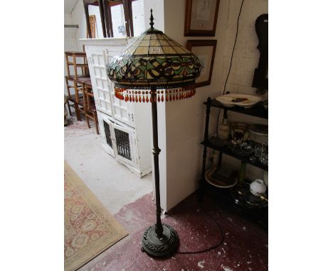 Tiffany style standard lamp - Shade with slight damage