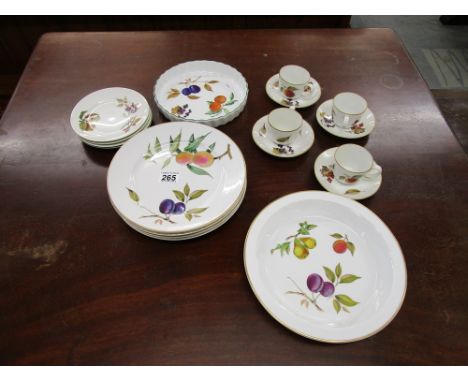 Collection of Royal Worcester - Evesham pattern