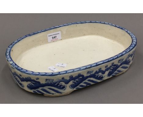 A Chinese blue and white pottery flower/bulb trough