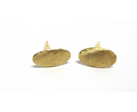 A PAIR OF MODERN ITALIAN GOLD CUFFLINKS, each link with an oval satinised panel on a baton-twist back, stamped 'S10 VR 750', 